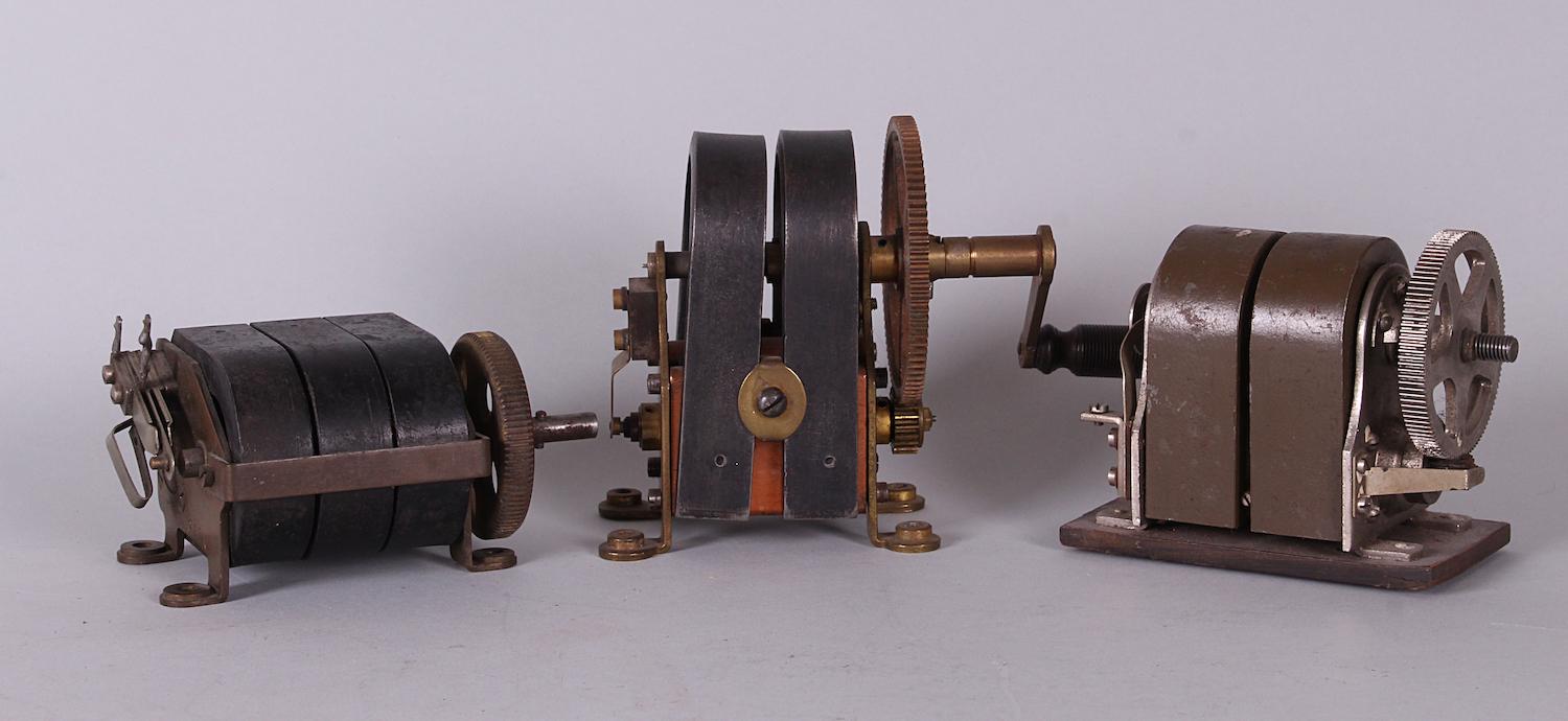 Lot de 3 générateurs magnéto-électrique.