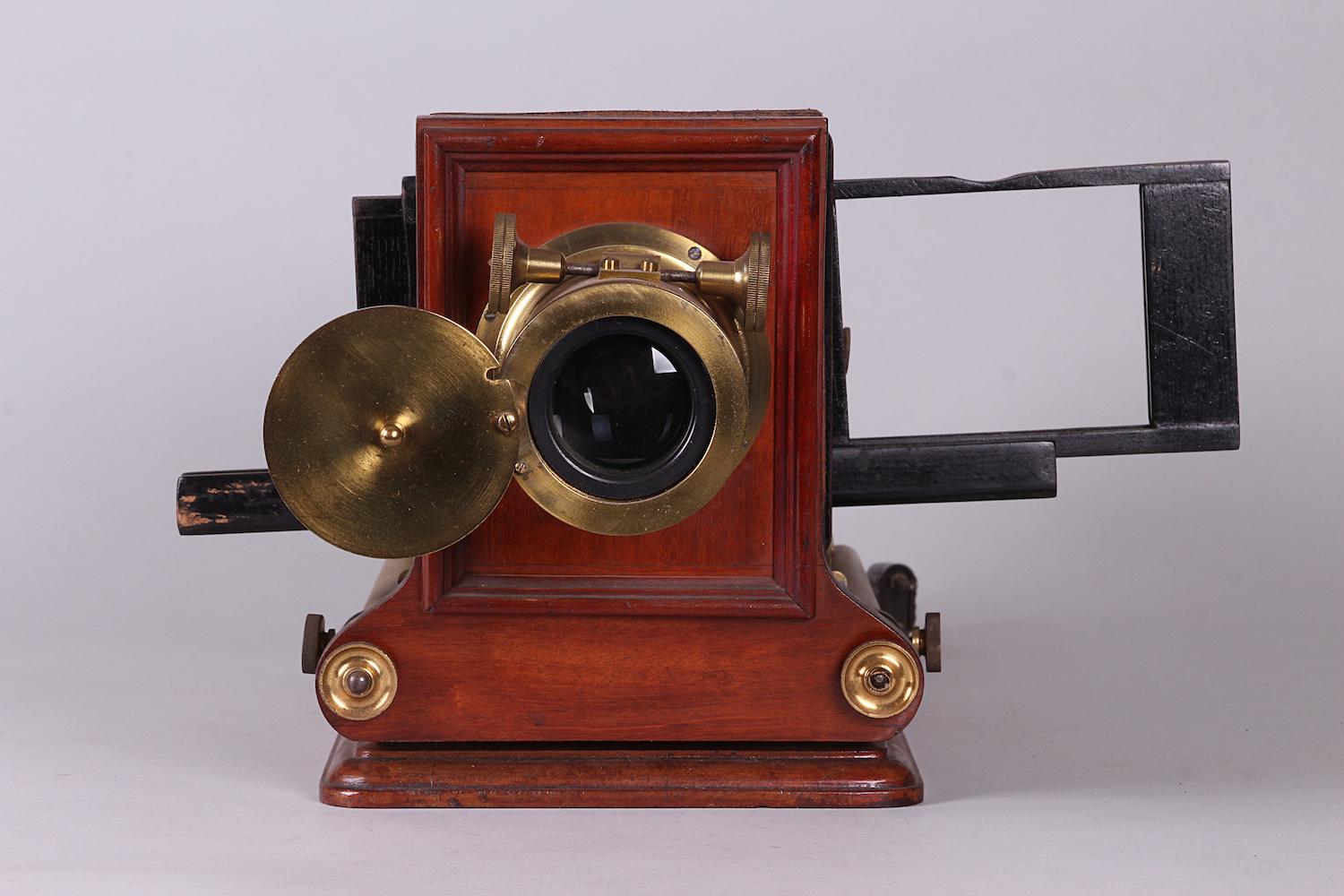 Projecteur. Fin XIXe-Début XXe siècle.